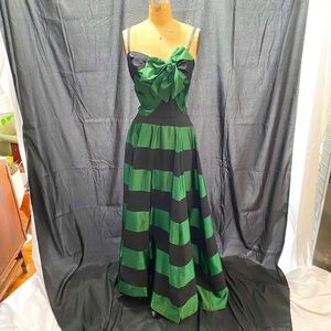 Vintage green&black - evening junior miss registered original design F.O.G.A.